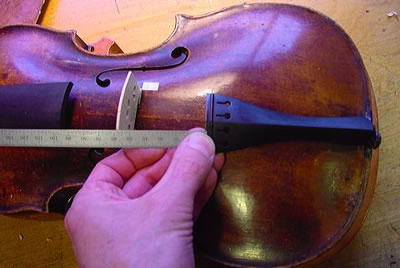 小提琴拉弦板安装位置