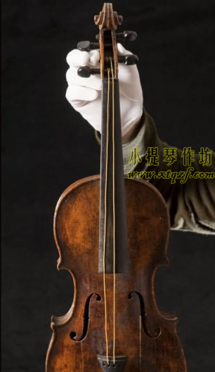 华莱士哈特使用的小提琴